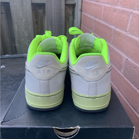 Nike Air Force One Low “Neon / Light Bone”
Size 9 - Picture 3 of 7